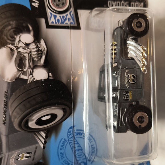 D11  hot wheels bone shaker with shipping protector - Picture 2 of 4